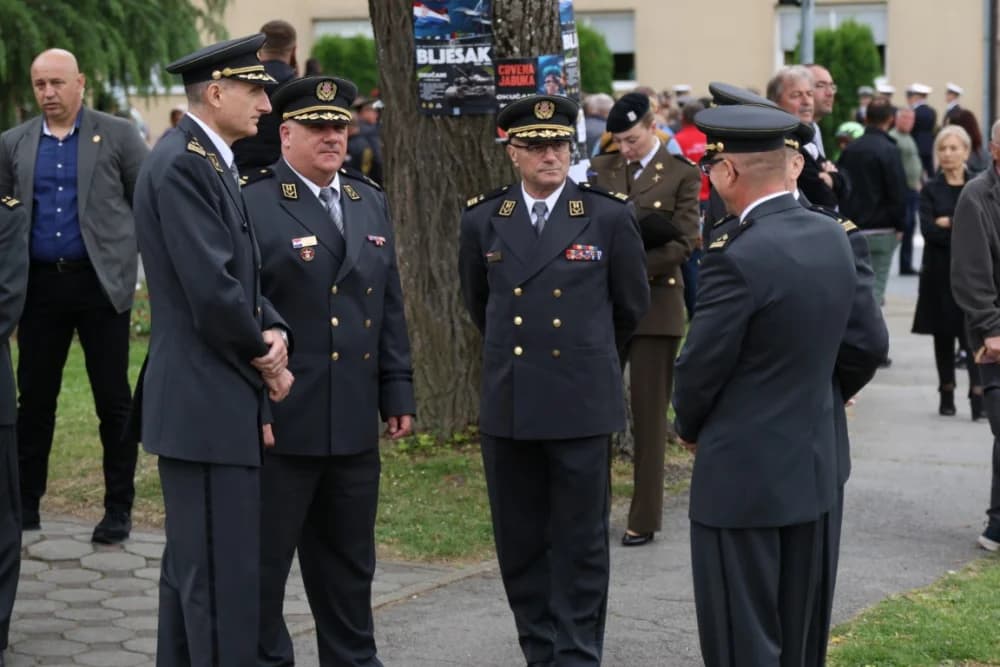 (VELIKA FOTOGALERIJA I VIDEO) Održana svečanost obilježavanja 29. obljetnice vojno-redarstvene operacije Bljesak u Okučanima