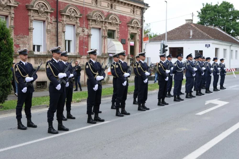 (VELIKA FOTOGALERIJA I VIDEO) Održana svečanost obilježavanja 29. obljetnice vojno-redarstvene operacije Bljesak u Okučanima