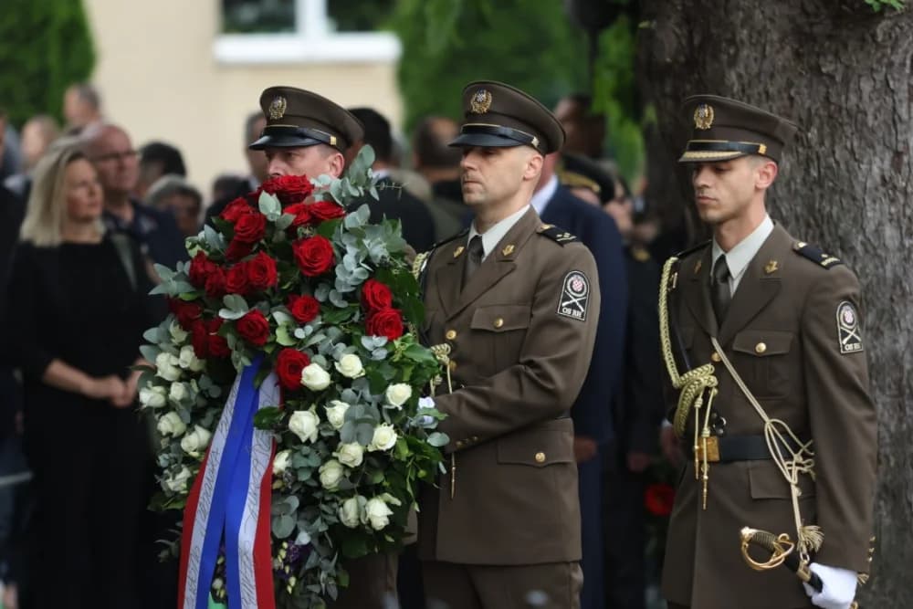 (VELIKA FOTOGALERIJA I VIDEO) Održana svečanost obilježavanja 29. obljetnice vojno-redarstvene operacije Bljesak u Okučanima