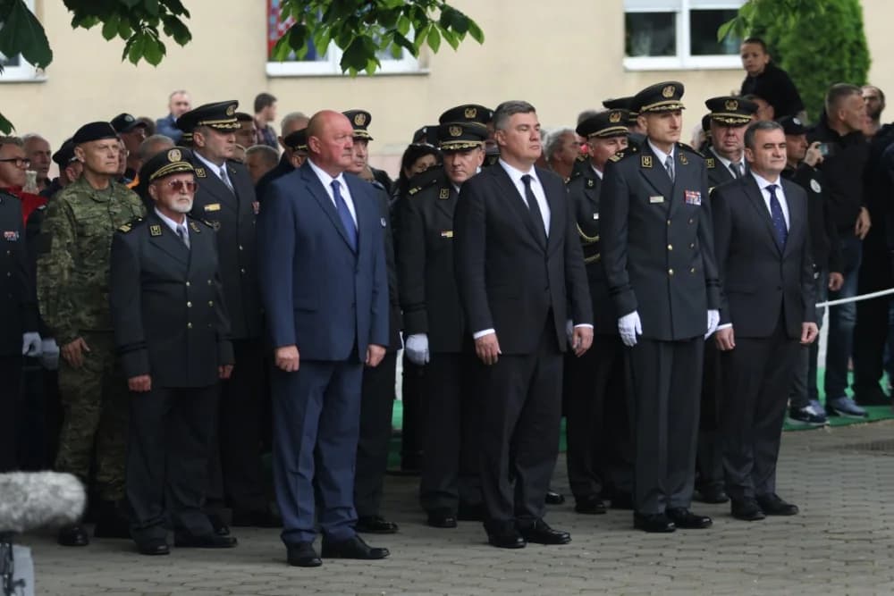 (VELIKA FOTOGALERIJA I VIDEO) Održana svečanost obilježavanja 29. obljetnice vojno-redarstvene operacije Bljesak u Okučanima