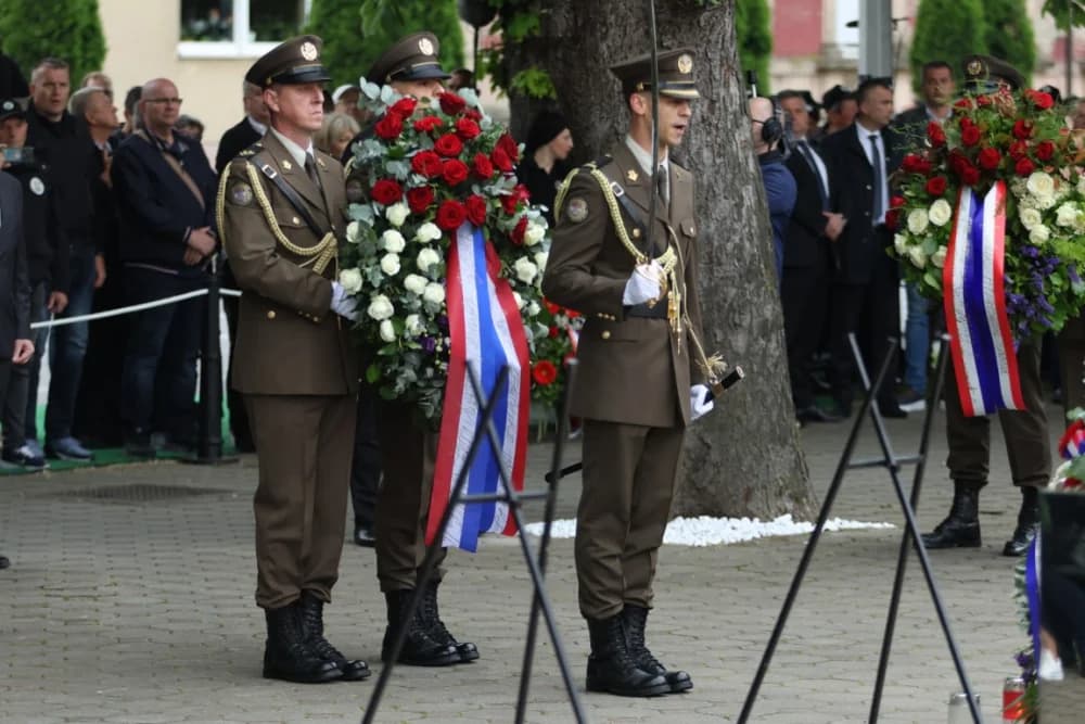 (VELIKA FOTOGALERIJA I VIDEO) Održana svečanost obilježavanja 29. obljetnice vojno-redarstvene operacije Bljesak u Okučanima