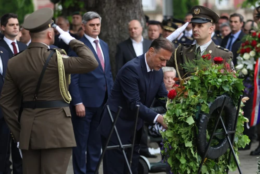 (VELIKA FOTOGALERIJA I VIDEO) Održana svečanost obilježavanja 29. obljetnice vojno-redarstvene operacije Bljesak u Okučanima