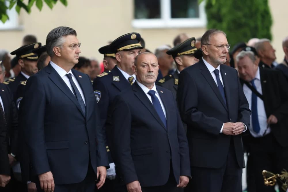 (VELIKA FOTOGALERIJA I VIDEO) Održana svečanost obilježavanja 29. obljetnice vojno-redarstvene operacije Bljesak u Okučanima