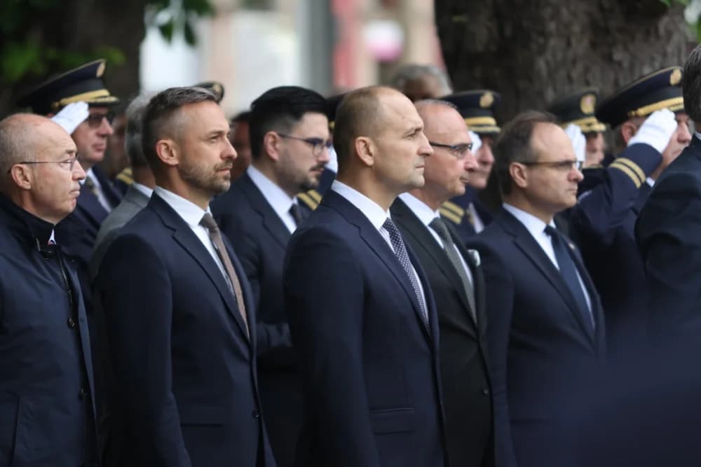 (VELIKA FOTOGALERIJA I VIDEO) Održana svečanost obilježavanja 29. obljetnice vojno-redarstvene operacije Bljesak u Okučanima