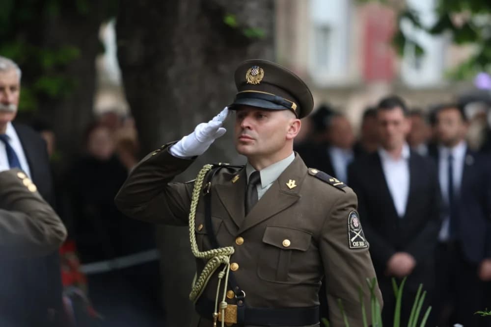 (VELIKA FOTOGALERIJA I VIDEO) Održana svečanost obilježavanja 29. obljetnice vojno-redarstvene operacije Bljesak u Okučanima