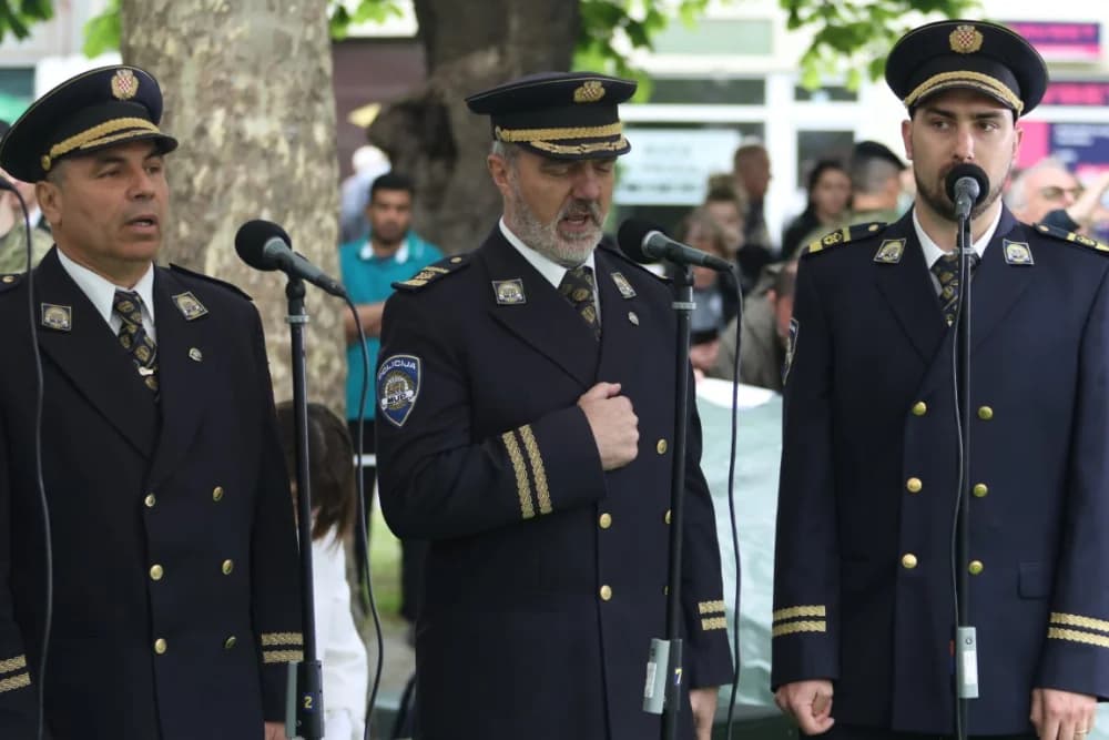 (VELIKA FOTOGALERIJA I VIDEO) Održana svečanost obilježavanja 29. obljetnice vojno-redarstvene operacije Bljesak u Okučanima
