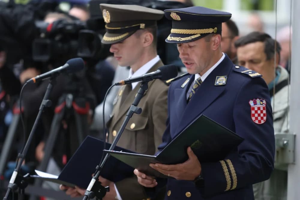 (VELIKA FOTOGALERIJA I VIDEO) Održana svečanost obilježavanja 29. obljetnice vojno-redarstvene operacije Bljesak u Okučanima