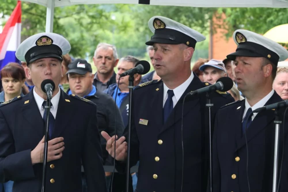 (VELIKA FOTOGALERIJA I VIDEO) Održana svečanost obilježavanja 29. obljetnice vojno-redarstvene operacije Bljesak u Okučanima