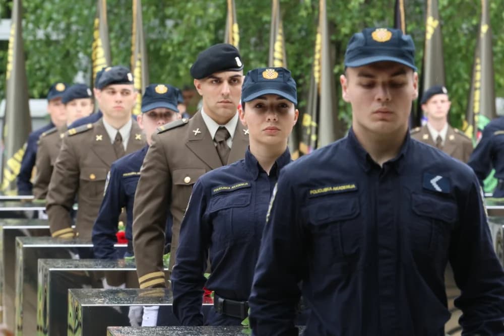 (VELIKA FOTOGALERIJA I VIDEO) Održana svečanost obilježavanja 29. obljetnice vojno-redarstvene operacije Bljesak u Okučanima