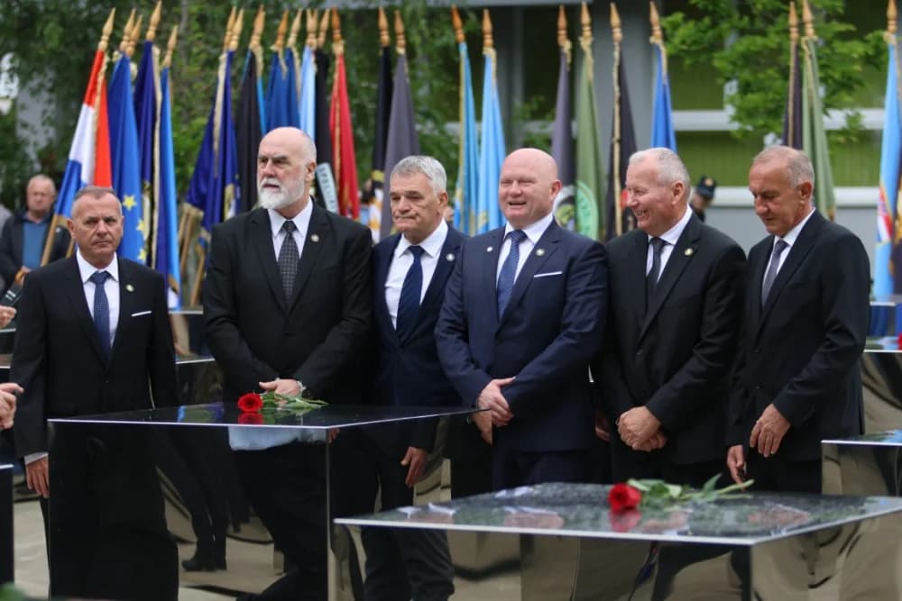 (VELIKA FOTOGALERIJA I VIDEO) Održana svečanost obilježavanja 29. obljetnice vojno-redarstvene operacije Bljesak u Okučanima