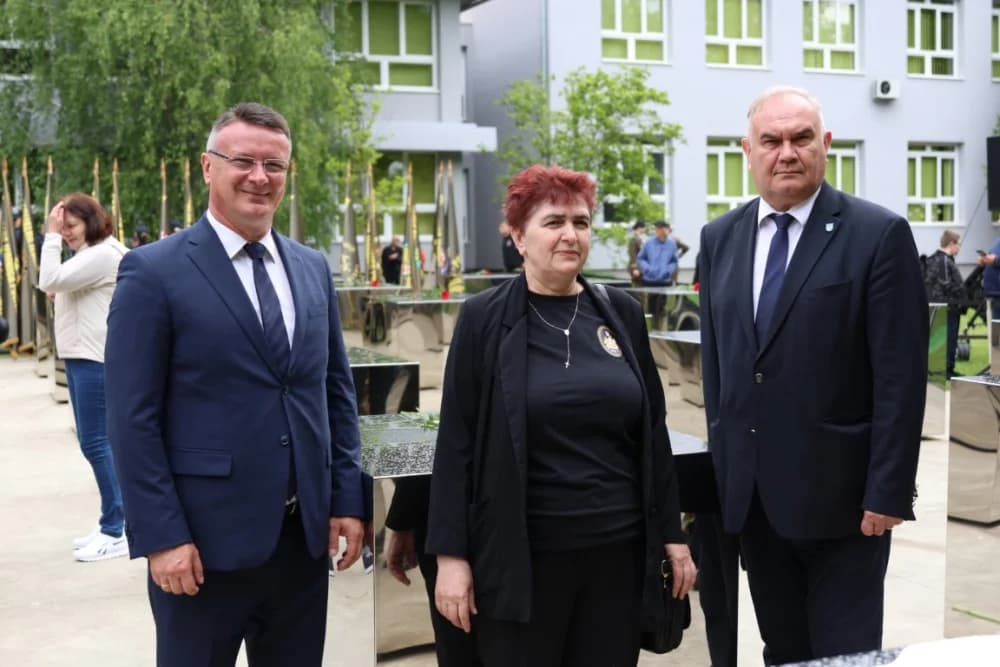 (VELIKA FOTOGALERIJA I VIDEO) Održana svečanost obilježavanja 29. obljetnice vojno-redarstvene operacije Bljesak u Okučanima