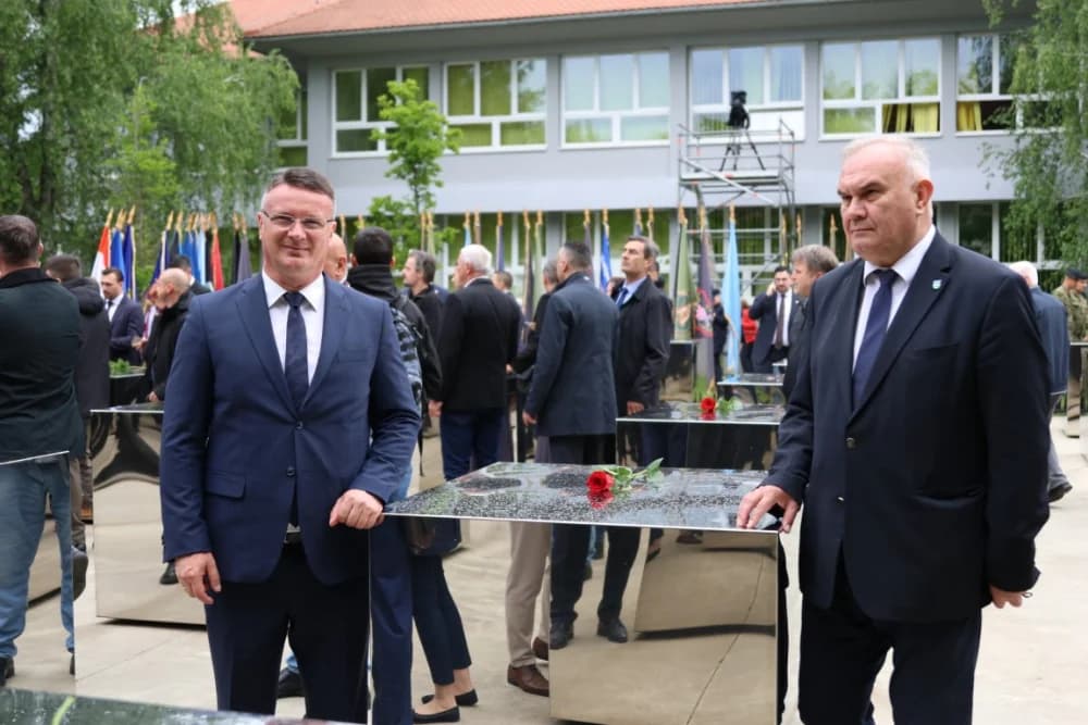 (VELIKA FOTOGALERIJA I VIDEO) Održana svečanost obilježavanja 29. obljetnice vojno-redarstvene operacije Bljesak u Okučanima