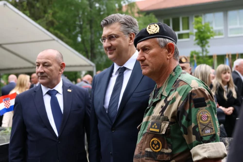(VELIKA FOTOGALERIJA I VIDEO) Održana svečanost obilježavanja 29. obljetnice vojno-redarstvene operacije Bljesak u Okučanima