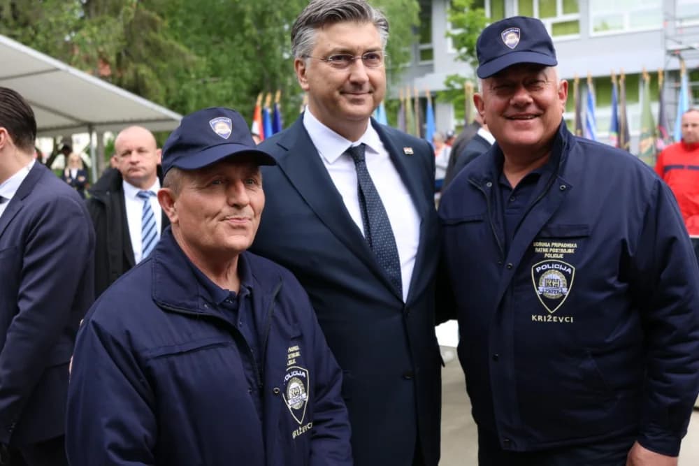 (VELIKA FOTOGALERIJA I VIDEO) Održana svečanost obilježavanja 29. obljetnice vojno-redarstvene operacije Bljesak u Okučanima