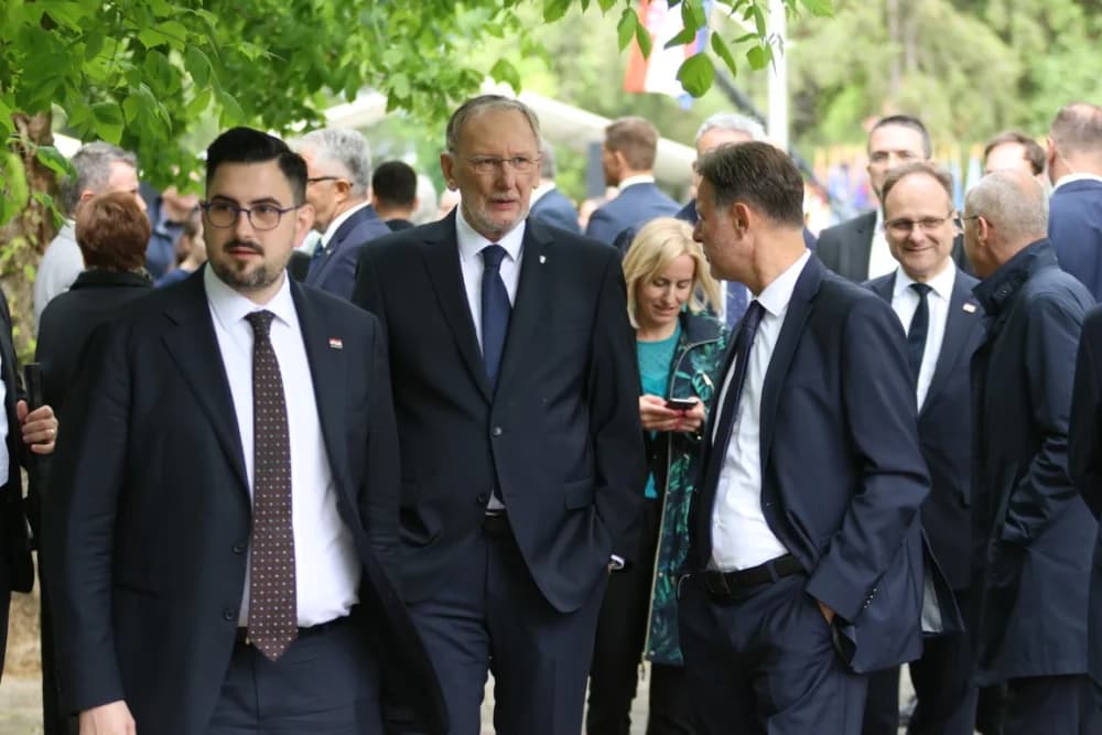 (VELIKA FOTOGALERIJA I VIDEO) Održana svečanost obilježavanja 29. obljetnice vojno-redarstvene operacije Bljesak u Okučanima