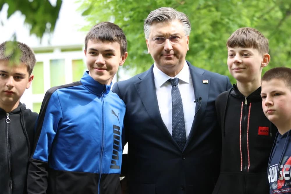(VELIKA FOTOGALERIJA I VIDEO) Održana svečanost obilježavanja 29. obljetnice vojno-redarstvene operacije Bljesak u Okučanima
