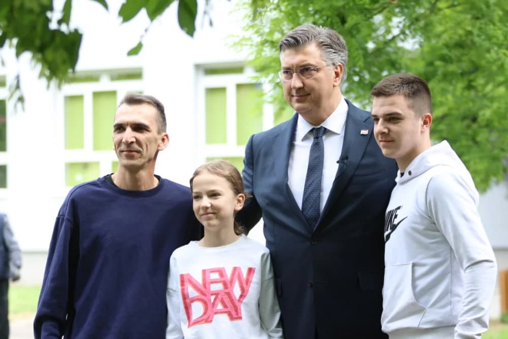 (VELIKA FOTOGALERIJA I VIDEO) Održana svečanost obilježavanja 29. obljetnice vojno-redarstvene operacije Bljesak u Okučanima