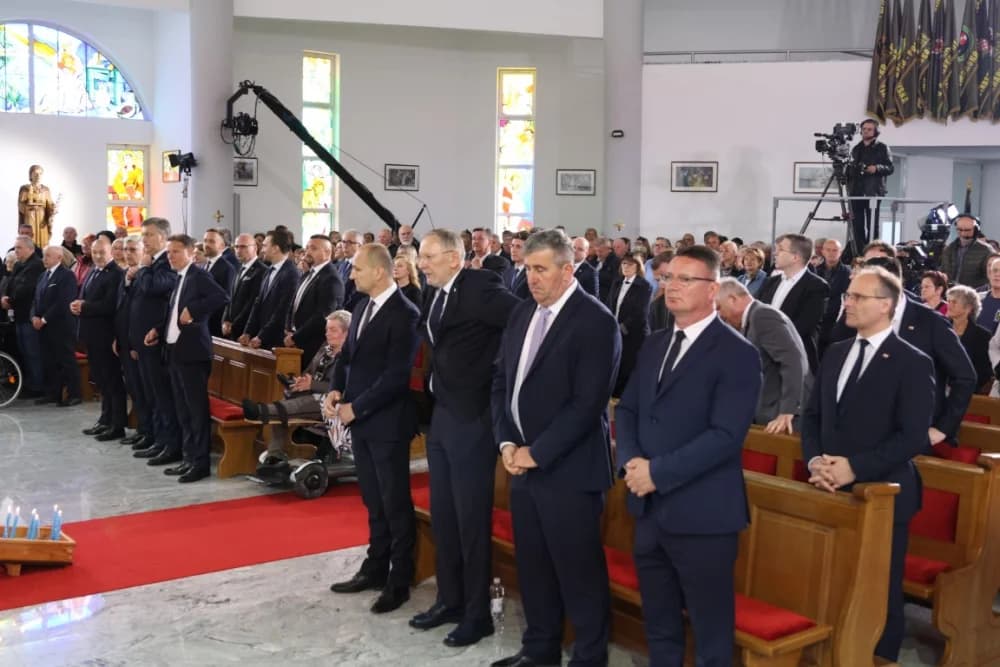 (VELIKA FOTOGALERIJA I VIDEO) Održana svečanost obilježavanja 29. obljetnice vojno-redarstvene operacije Bljesak u Okučanima