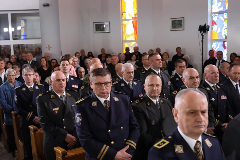 (VELIKA FOTOGALERIJA I VIDEO) Održana svečanost obilježavanja 29. obljetnice vojno-redarstvene operacije Bljesak u Okučanima