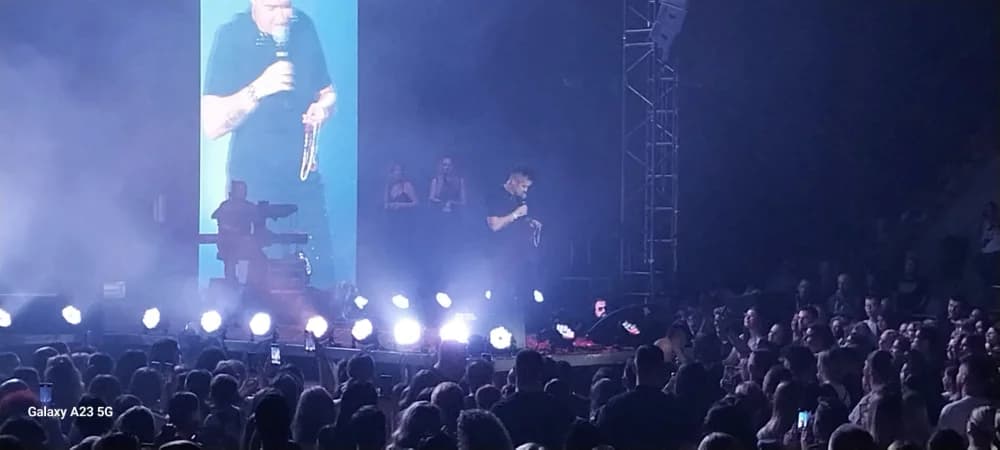 SPEKTAKL U VIJUŠU: Ovako je Marija Šerifović zapalila Slavonski Brod