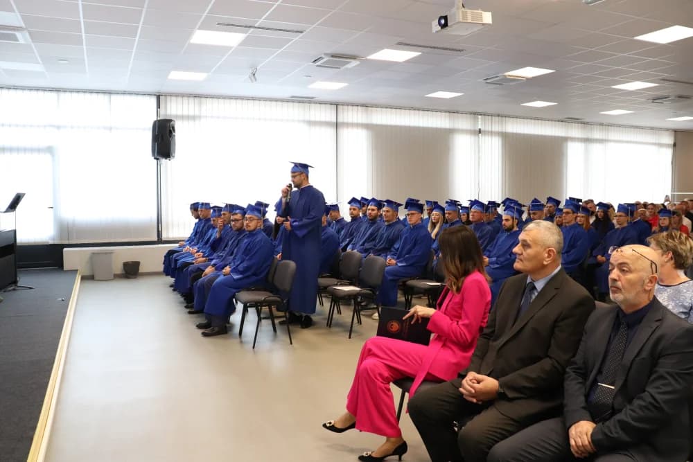 Veliki dan za Sveučilište u Slavonskom Brodu: Promovirani studenti sa Tehničkog i Biotehničkog odjela te Strojarskog fakulteta – u ponedjeljak promocija studenata s Odjela društveno-humanističkih znan