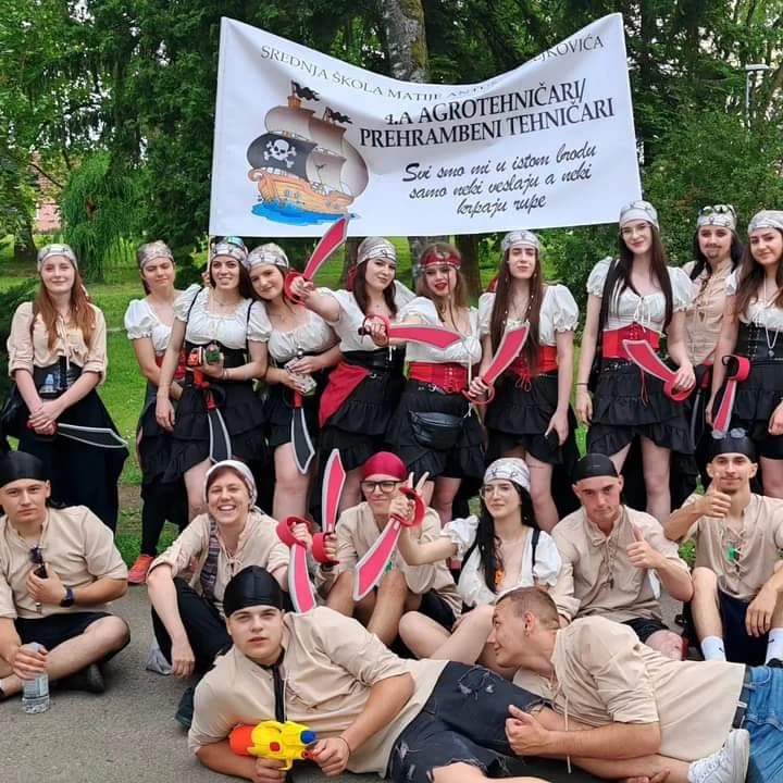 BROĐANI PONOVNO NAJBOLJI: Imamo brutalne maturante. Pogledajte njihove poruke