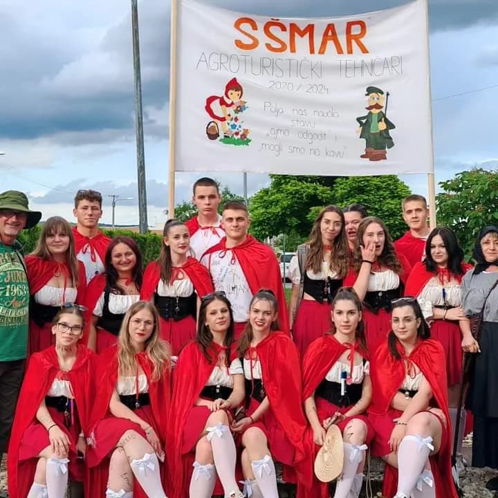 BROĐANI PONOVNO NAJBOLJI: Imamo brutalne maturante. Pogledajte njihove poruke