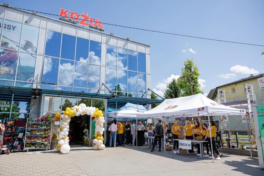 Tvrtka Kožul najvećom privatnom proslavom u Slavonskom Brodu obilježila 30 godina velikom proslavom