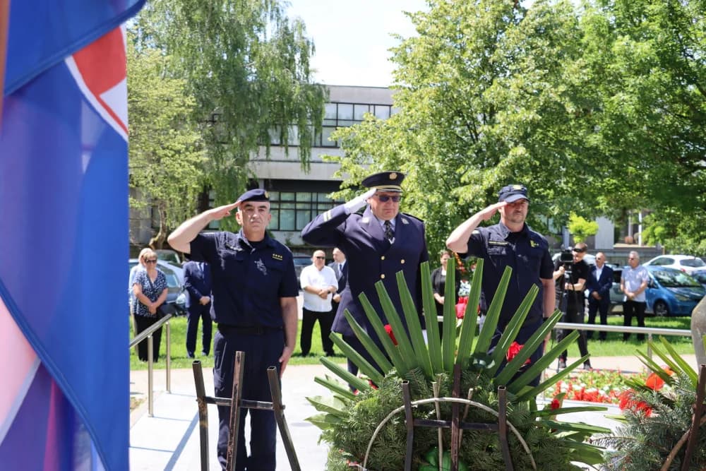 Položeni vijenci povodom Dana državnosti Republike Hrvatske