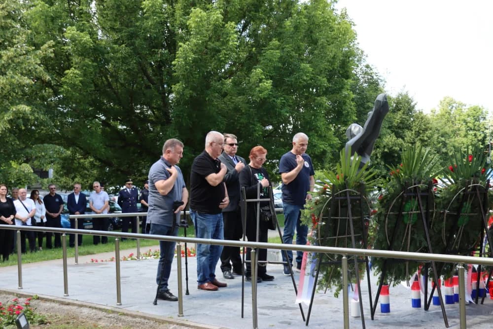 Položeni vijenci povodom Dana državnosti Republike Hrvatske