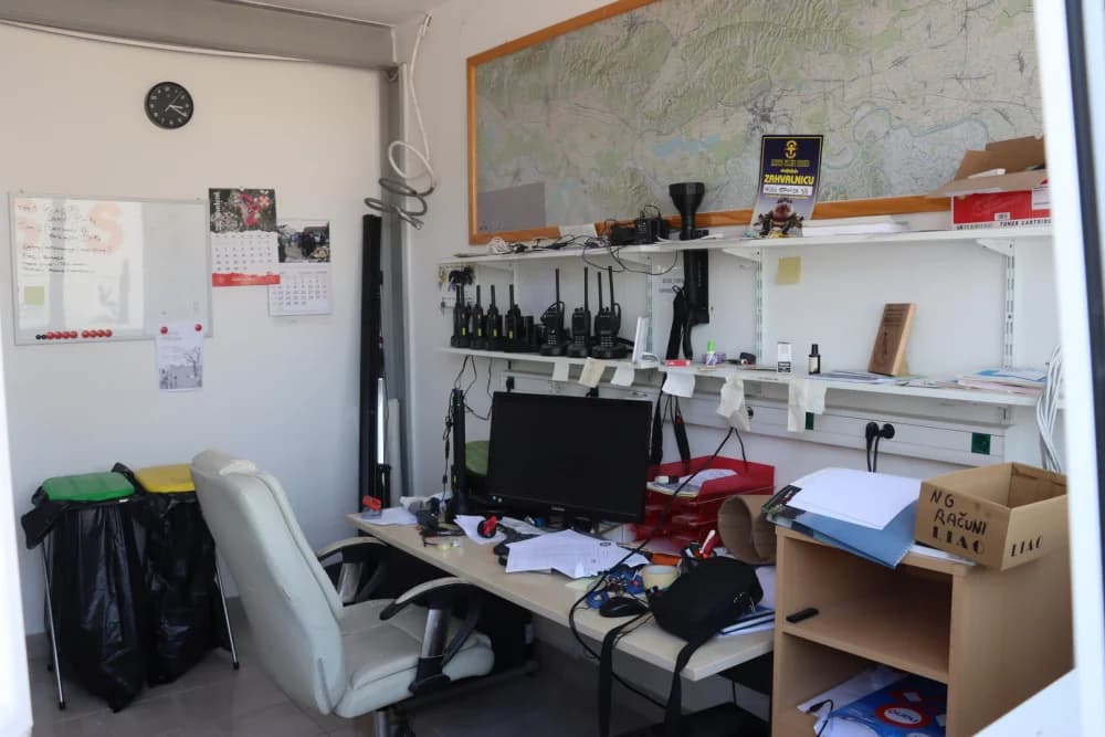 BRODSKI HEROJI OTVORILI VRATA: Pogledajte kako izgledaju prostorije HGSS-a Sl. Brod