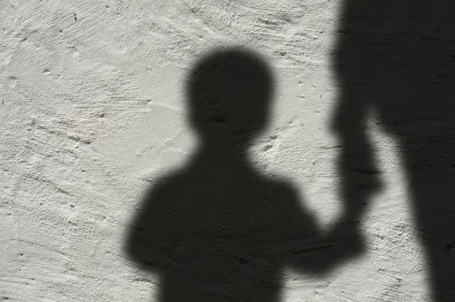 Osuđeni jer nisu brinuli o djeci: ʼNisu ih znali nahraniti ni previtiʼ