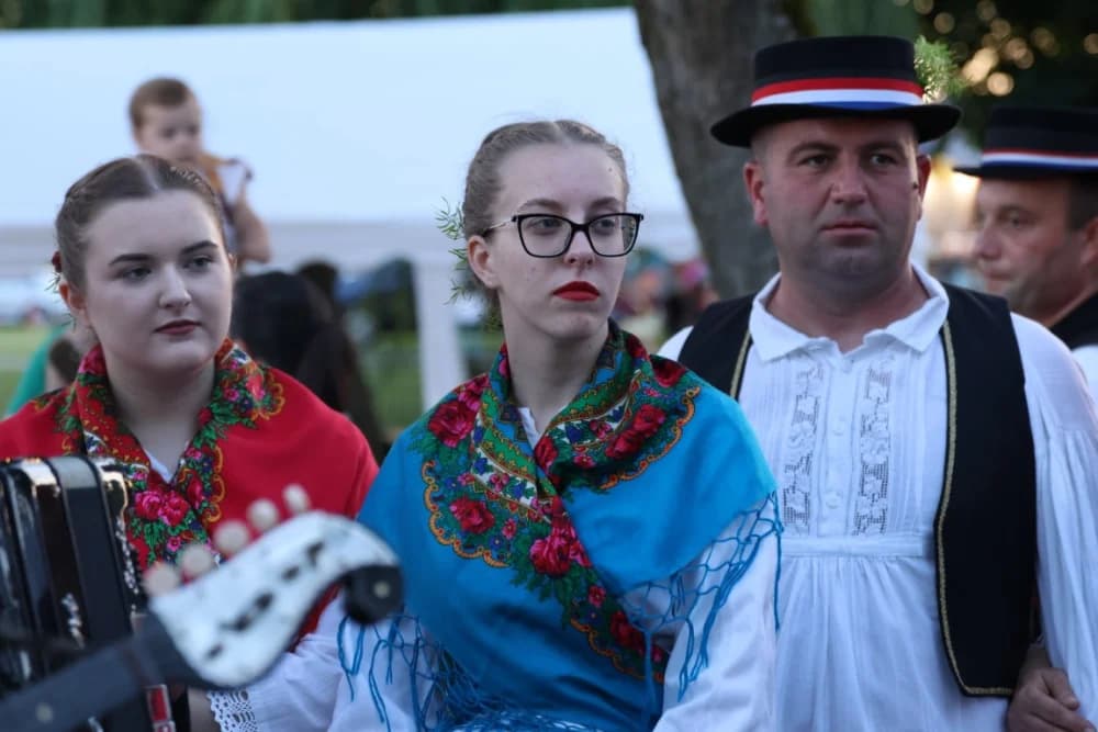 (FOTOGALERIJA) Održana tradicionalna smotra folklora „Oj Sibinju lipo selo naše“