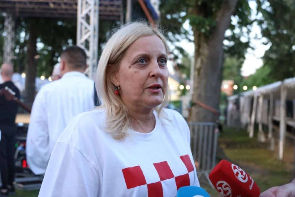 (FOTOGALERIJA) Održana tradicionalna smotra folklora „Oj Sibinju lipo selo naše“