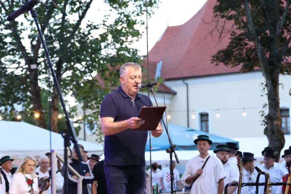 (FOTOGALERIJA) Održana tradicionalna smotra folklora „Oj Sibinju lipo selo naše“