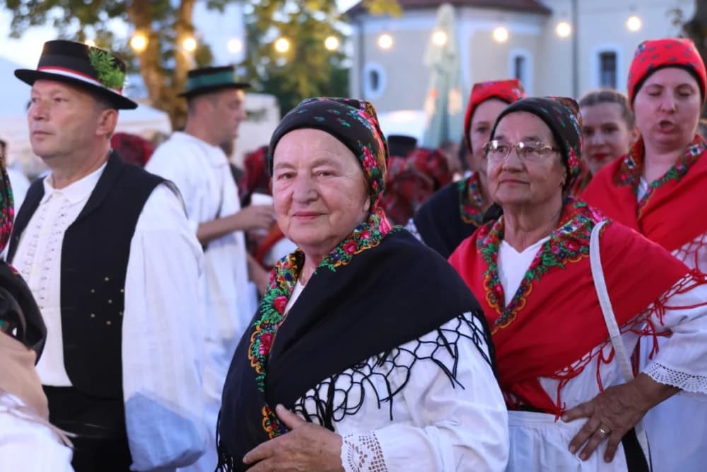 (FOTOGALERIJA) Održana tradicionalna smotra folklora „Oj Sibinju lipo selo naše“