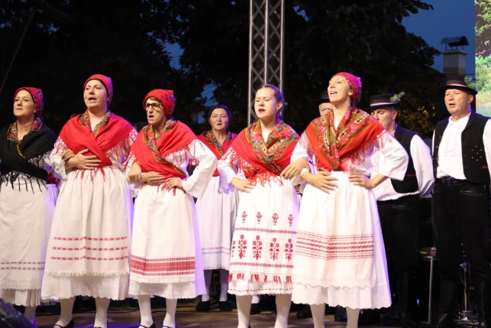 (FOTOGALERIJA) Održana tradicionalna smotra folklora „Oj Sibinju lipo selo naše“