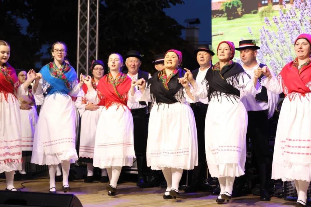 (FOTOGALERIJA) Održana tradicionalna smotra folklora „Oj Sibinju lipo selo naše“