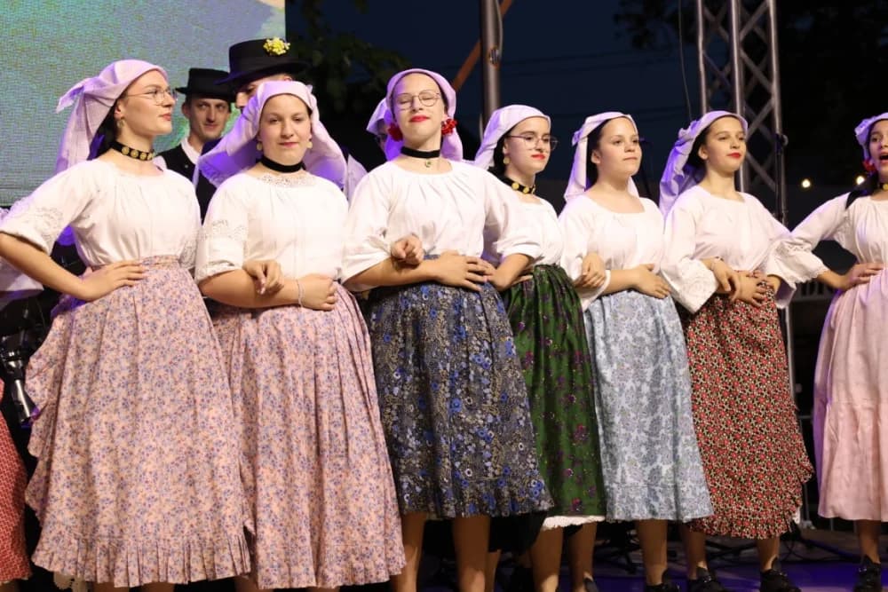 (FOTOGALERIJA) Održana tradicionalna smotra folklora „Oj Sibinju lipo selo naše“