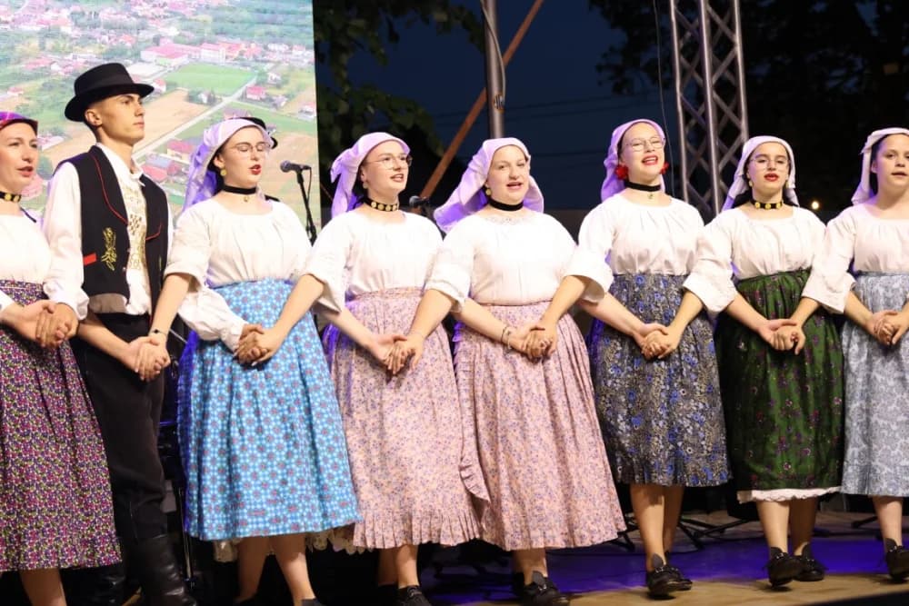 (FOTOGALERIJA) Održana tradicionalna smotra folklora „Oj Sibinju lipo selo naše“