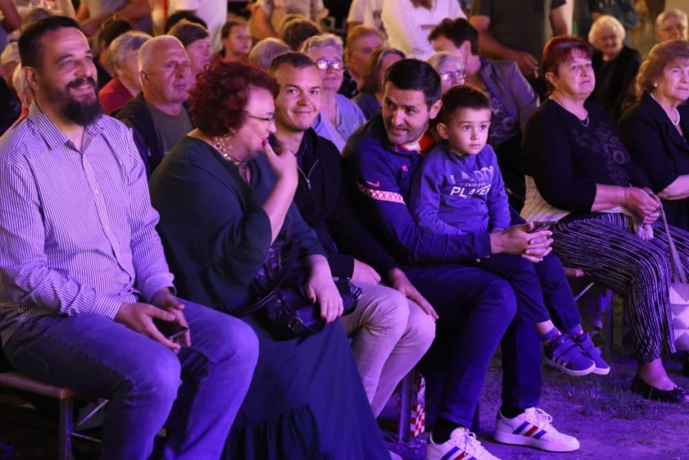 (FOTOGALERIJA) Održana tradicionalna smotra folklora „Oj Sibinju lipo selo naše“