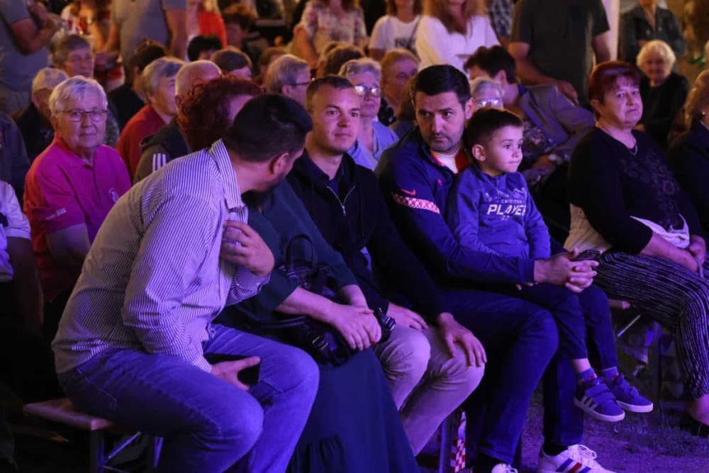 (FOTOGALERIJA) Održana tradicionalna smotra folklora „Oj Sibinju lipo selo naše“