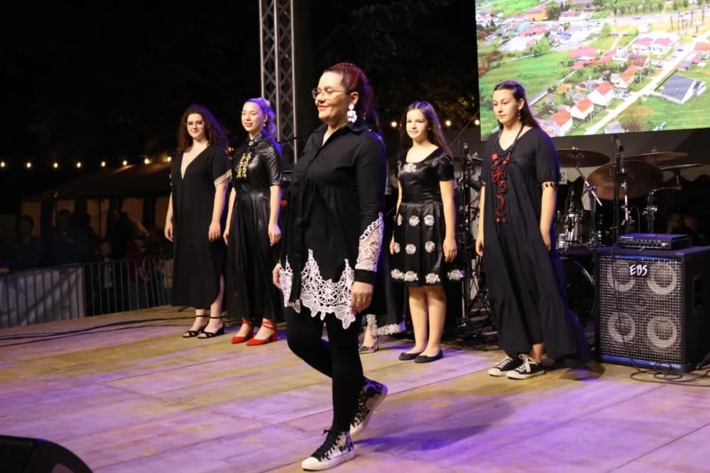 (FOTOGALERIJA) Održana tradicionalna smotra folklora „Oj Sibinju lipo selo naše“