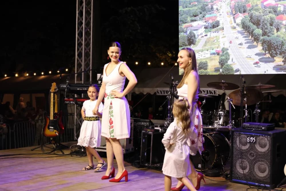 (FOTOGALERIJA) Održana tradicionalna smotra folklora „Oj Sibinju lipo selo naše“