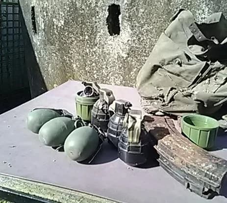Pronašao bombe, kuburu i streljivo te odmah pozvao policiju