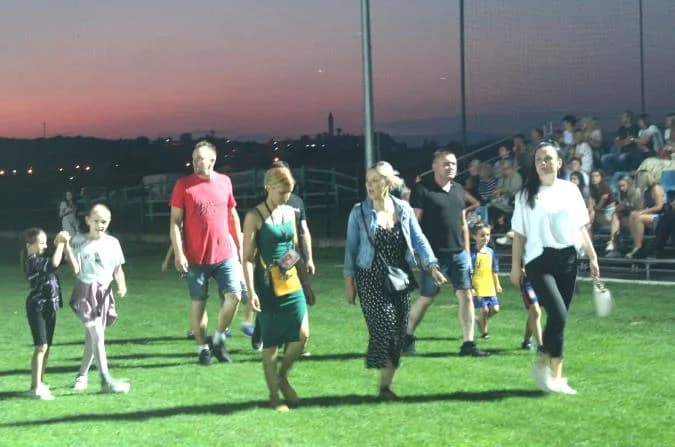 MEĐUNARODNI KONJIČKI TURNIR U PLETERNICI: Noćna vožnja oduševila posjetitelje - pobjednik Antun Medvidović iz Sikirevaca