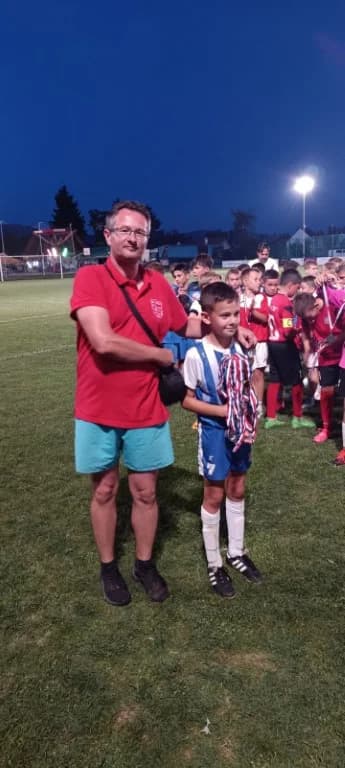 Nogometni početnici iz Batrine pobjednici u svojoj kategoriji, a limačići drugi na dječjem nogometnom turniru u Kaptolu kod Požege