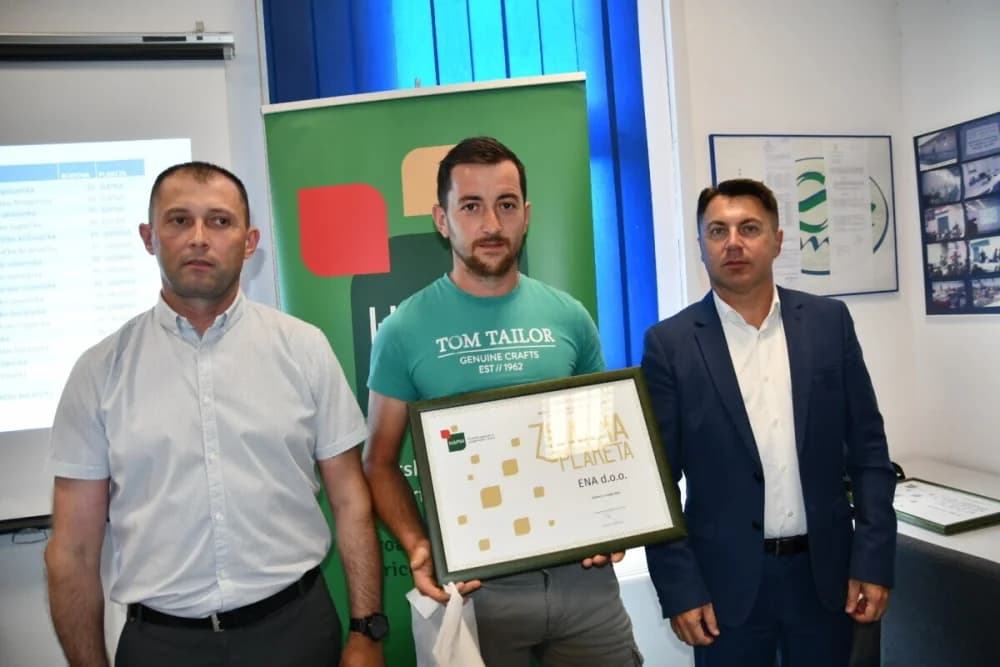 Zlatne plakete za dobru kukuruznu silažu tvrtki Ena i OPG-u iz Gundinaca