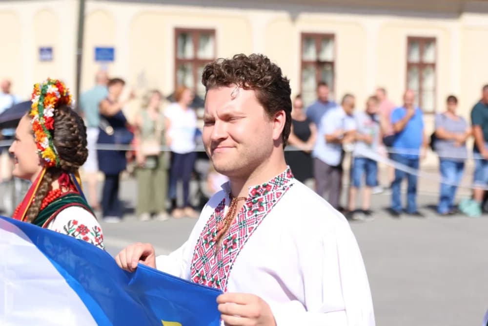 /VELIKA FOTOGALERIJA/ Ljepota tradicije i bogatstvo narodnih običaja dočarana na 58. Đakovačkim vezovima
