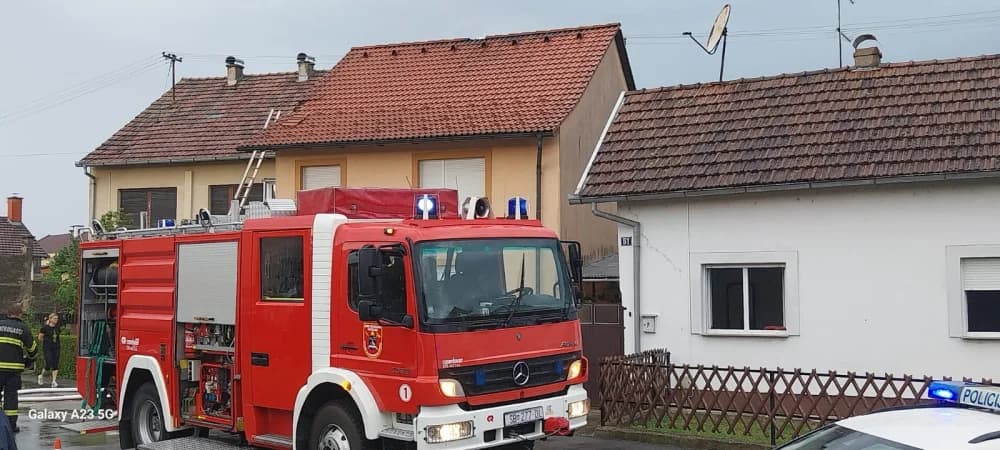 KAOS U SL. BRODU: Jedan grom udario u kuću drugi u kamion